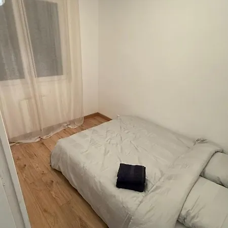 Apartment Cllosed A *